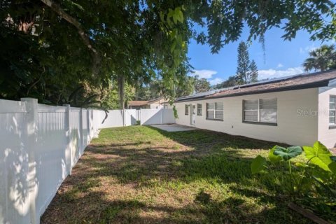 House in Edgewater, Florida 3 bedrooms, 163.51 sq.m. № 1825056 - photo 26