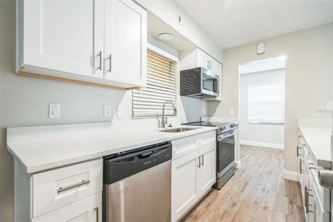 House in Edgewater, Florida 3 bedrooms, 163.51 sq.m. № 1825056 - photo 5