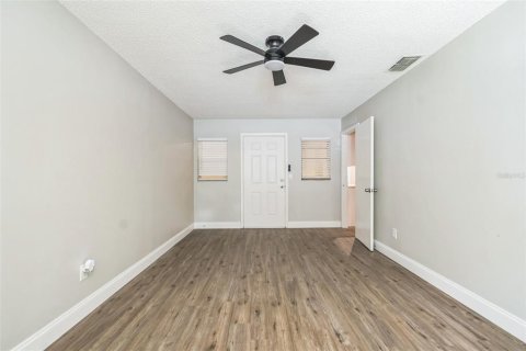 House in Edgewater, Florida 3 bedrooms, 163.51 sq.m. № 1825056 - photo 22