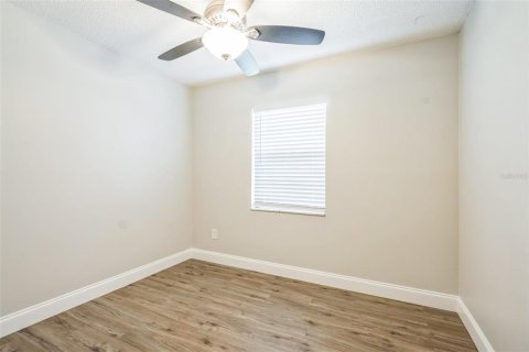 House in Edgewater, Florida 3 bedrooms, 163.51 sq.m. № 1825056 - photo 16