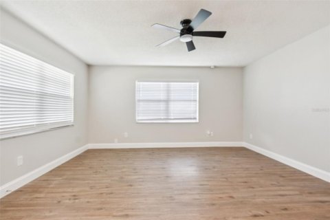 House in Edgewater, Florida 3 bedrooms, 163.51 sq.m. № 1825056 - photo 12