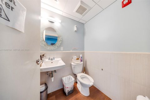 Immobilier commercial à vendre à Miami, Floride № 2088946 - photo 23