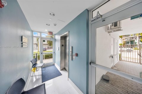 Immobilier commercial à vendre à Miami, Floride № 2088946 - photo 3
