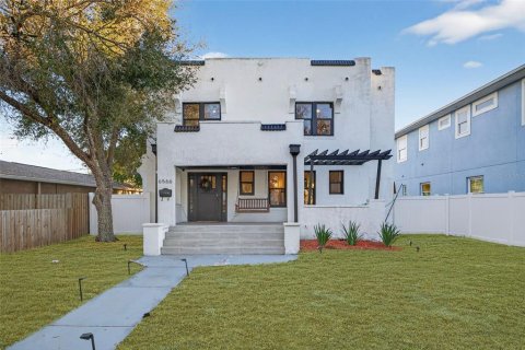 Casa en venta en Saint Petersburg, Florida, 4 dormitorios, 187.66 m2 № 2101540 - foto 3