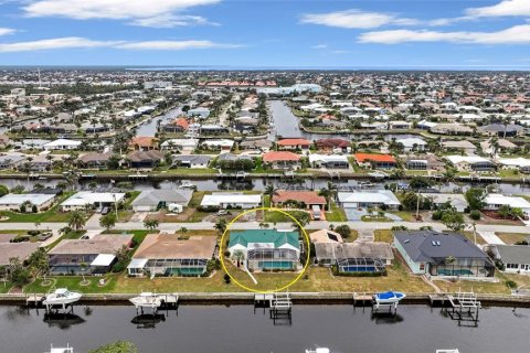 House in Punta Gorda, Florida 3 bedrooms, 151.9 sq.m. № 1717553 - photo 29