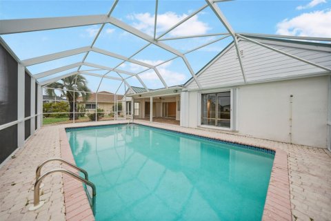 House in Punta Gorda, Florida 3 bedrooms, 151.9 sq.m. № 1717553 - photo 20