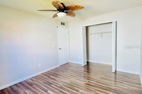 Casa en alquiler en Kissimmee, Florida, 3 dormitorios, 102.94 m2 № 1915113 - foto 10