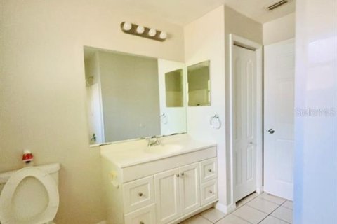 Casa en alquiler en Kissimmee, Florida, 3 dormitorios, 102.94 m2 № 1915113 - foto 14
