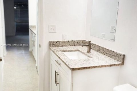 Copropriété à louer à Lauderhill, Floride: 1 chambre, 74.32 m2 № 2390499 - photo 14