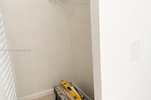 Copropriété à louer à Lauderhill, Floride: 1 chambre, 74.32 m2 № 2390499 - photo 15