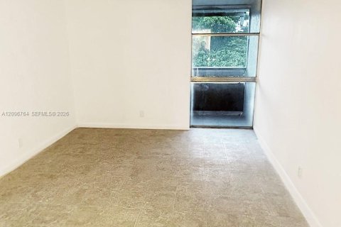 Copropriété à louer à Lauderhill, Floride: 1 chambre, 74.32 m2 № 2390499 - photo 9