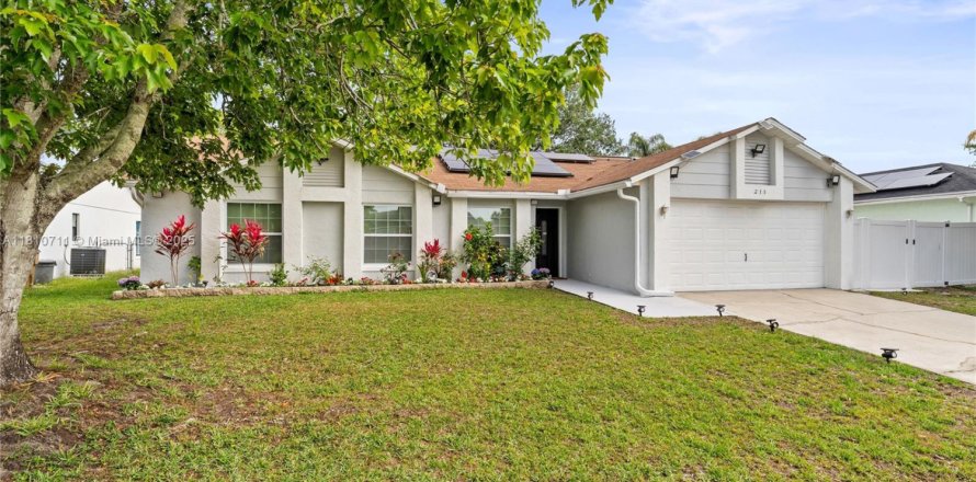 House in Kissimmee, Florida 3 bedrooms № 1753047