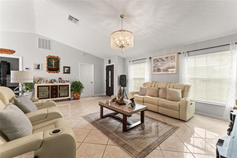 House in Kissimmee, Florida 3 bedrooms № 1753047 - photo 26