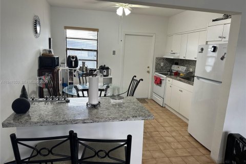 Купить коммерческую недвижимость в Майами, Флорида 185.9м2, № 2003767 - фото 7