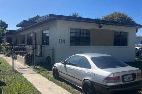 Immobilier commercial à vendre à Miami, Floride: 185.9 m2 № 2003767 - photo 2