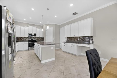 Casa en alquiler en Wesley Chapel, Florida, 5 dormitorios, 275.36 m2 № 2115862 - foto 22