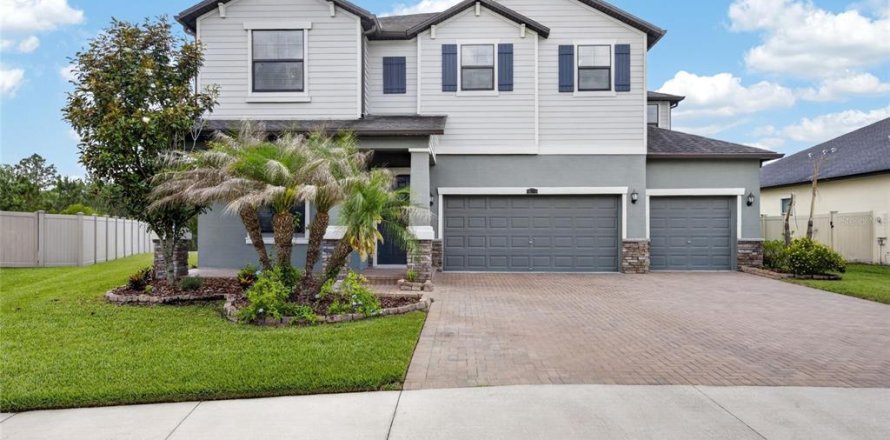 Casa en Wesley Chapel, Florida 5 dormitorios, 275.36 m2 № 2115862