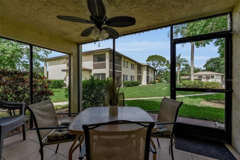 Condo in Sarasota, Florida, 2 bedrooms № 2198393 - photo 14