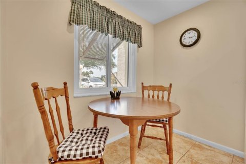 Condo in Sarasota, Florida, 2 bedrooms № 2198393 - photo 29