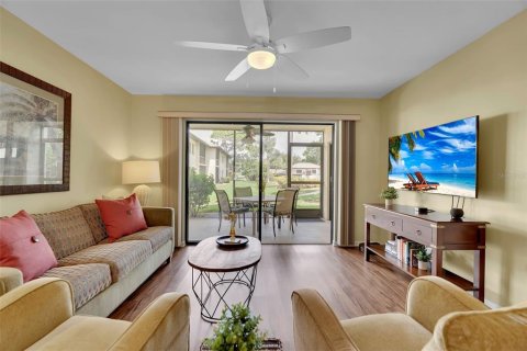 Condo in Sarasota, Florida, 2 bedrooms № 2198393 - photo 13