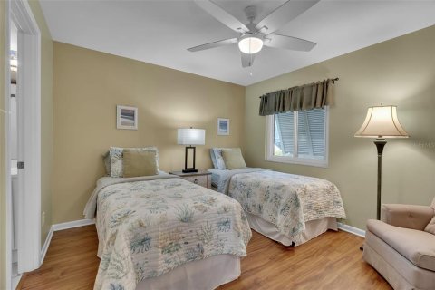 Condo in Sarasota, Florida, 2 bedrooms № 2198393 - photo 21