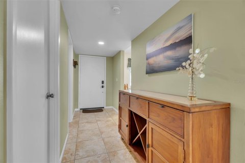 Condo in Sarasota, Florida, 2 bedrooms № 2198393 - photo 27