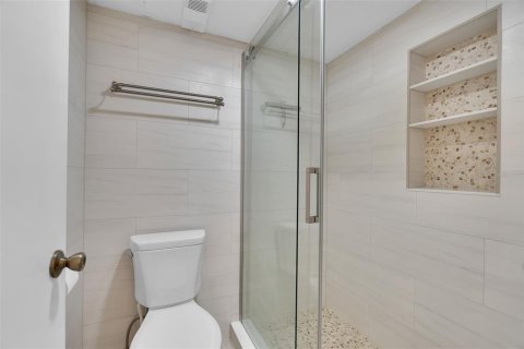 Condo in Sarasota, Florida, 2 bedrooms № 2198393 - photo 20