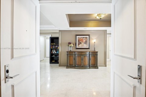 Купить кондоминиум в Ки-Бискейн, Флорида 2 спальни, 195.09м2, № 1965714 - фото 13