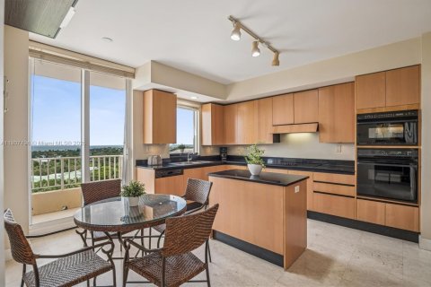 Купить кондоминиум в Ки-Бискейн, Флорида 2 спальни, 195.09м2, № 1965714 - фото 8