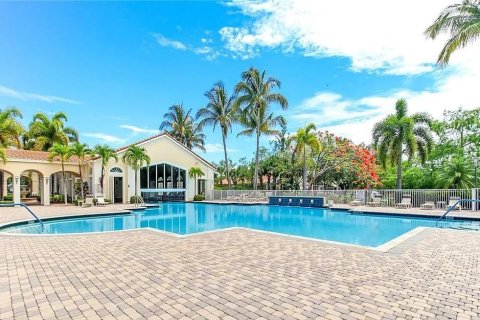 House in Estero, Florida 3 bedrooms, 140.19 sq.m. № 1906756 - photo 8