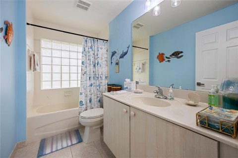 House in Estero, Florida 3 bedrooms, 140.19 sq.m. № 1906756 - photo 25