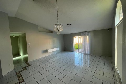 House in Orlando, Florida 3 bedrooms, 130.53 sq.m. № 2212724 - photo 24