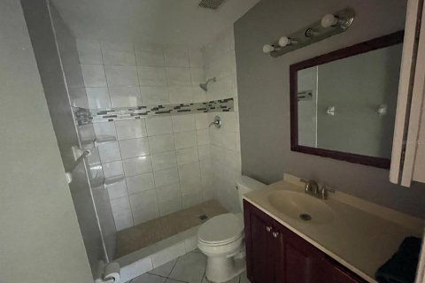 House in Orlando, Florida 3 bedrooms, 130.53 sq.m. № 2212724 - photo 15