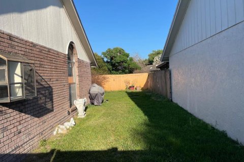 House in Orlando, Florida 3 bedrooms, 130.53 sq.m. № 2212724 - photo 5