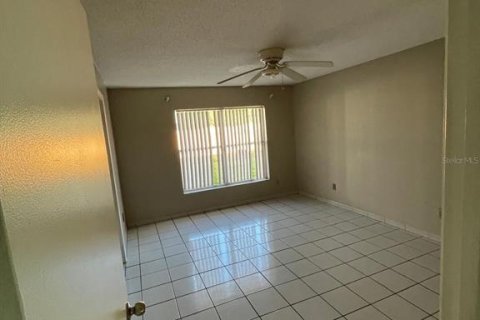House in Orlando, Florida 3 bedrooms, 130.53 sq.m. № 2212724 - photo 16