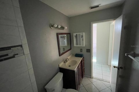 House in Orlando, Florida 3 bedrooms, 130.53 sq.m. № 2212724 - photo 22