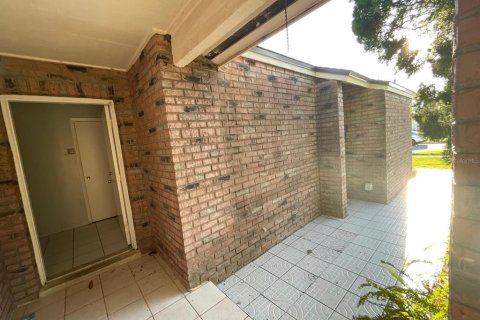 House in Orlando, Florida 3 bedrooms, 130.53 sq.m. № 2212724 - photo 28