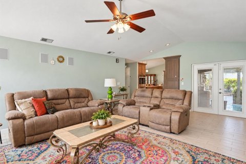 Casa en venta en Lakeland, Florida, 3 dormitorios, 202.71 m2 № 2383460 - foto 5