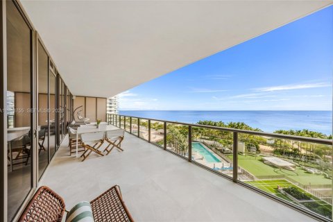 Condo in Bal Harbour, Florida, 4 bedrooms № 2003358 - photo 2