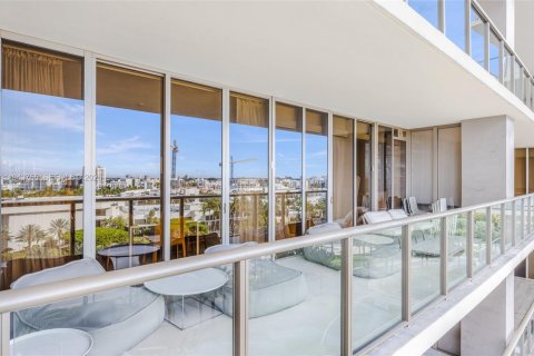 Condo in Bal Harbour, Florida, 4 bedrooms № 2003358 - photo 10