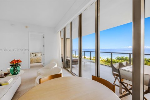 Condo in Bal Harbour, Florida, 4 bedrooms № 2003358 - photo 6