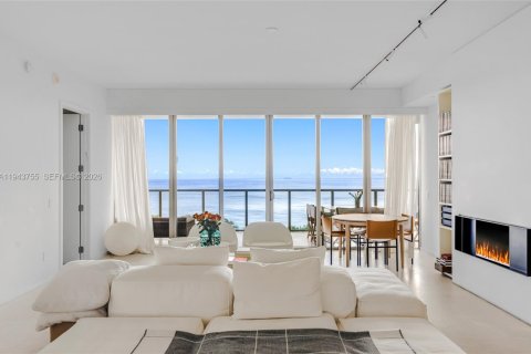 Condo in Bal Harbour, Florida, 4 bedrooms № 2003358 - photo 5