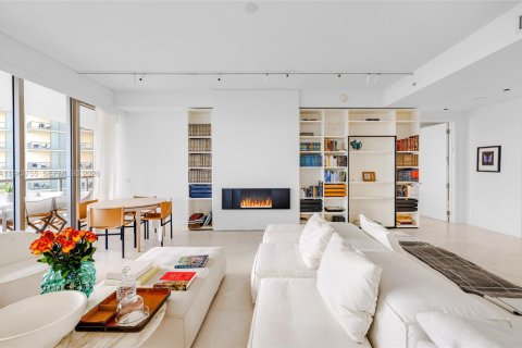 Condo in Bal Harbour, Florida, 4 bedrooms № 2003358 - photo 26