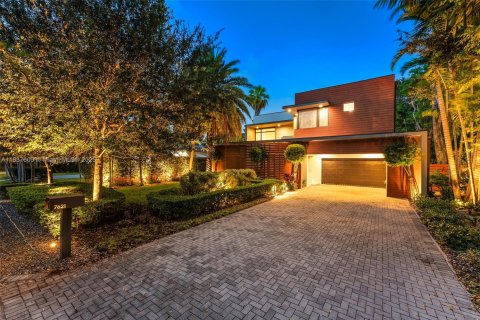 Casa en venta en South Miami, Florida, 6 dormitorios, 431.62 m2 № 1855386 - foto 2