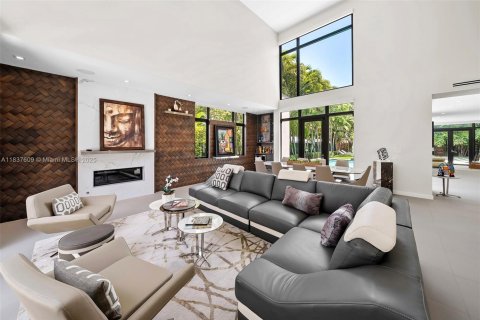 Casa en venta en South Miami, Florida, 6 dormitorios, 431.62 m2 № 1855386 - foto 5