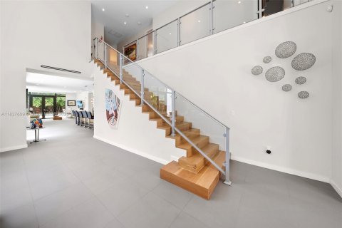 Casa en venta en South Miami, Florida, 6 dormitorios, 431.62 m2 № 1855386 - foto 25