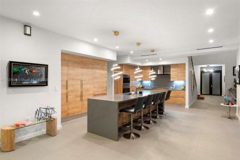 Casa en venta en South Miami, Florida, 6 dormitorios, 431.62 m2 № 1855386 - foto 13