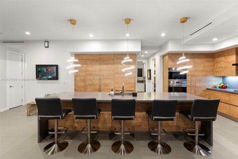 Casa en venta en South Miami, Florida, 6 dormitorios, 431.62 m2 № 1855386 - foto 11