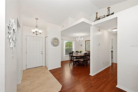 House in Clermont, Florida 3 bedrooms, 114.83 sq.m. № 2196364 - photo 4