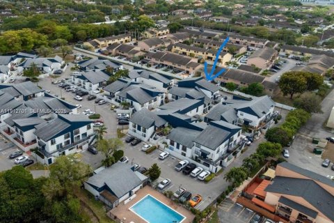 Adosado en alquiler en Miami, Florida, 3 dormitorios, 137.87 m2 № 1968588 - foto 18